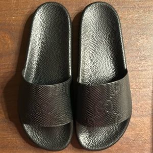 Gucci style mens slides/pool shoes